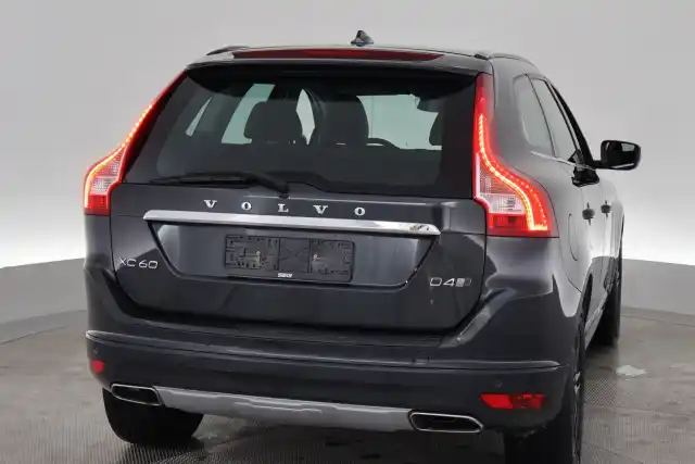 Harmaa Maastoauto, Volvo XC60 – VAR-16849