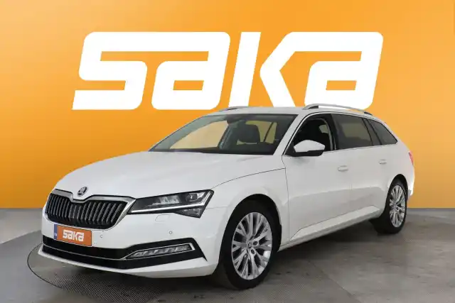 Valkoinen Farmari, Skoda Superb – VAR-17025