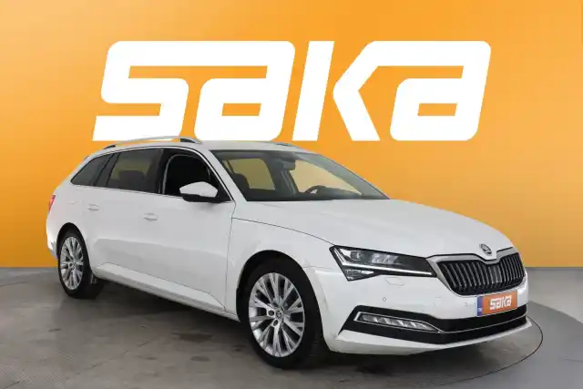 Valkoinen Farmari, Skoda Superb – VAR-17025