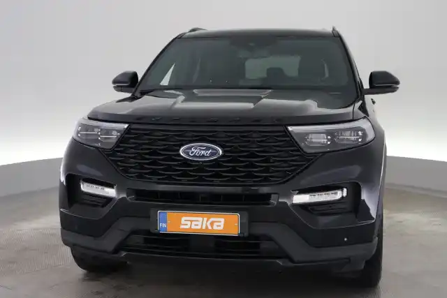 Musta Maastoauto, Ford Explorer – VAR-17041