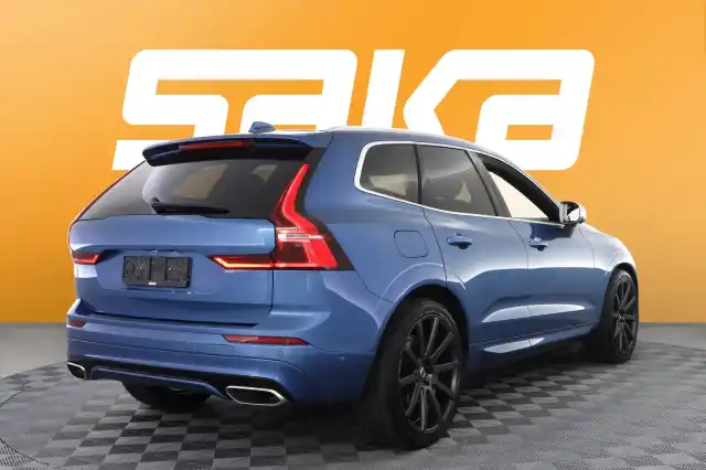 Sininen Maastoauto, Volvo XC60 – VAR-17053
