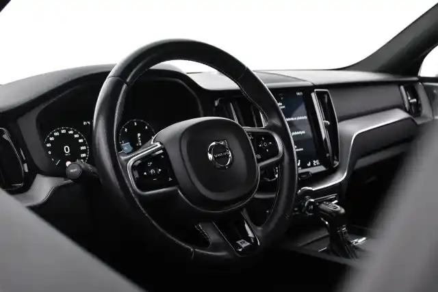 Sininen Maastoauto, Volvo XC60 – VAR-17053