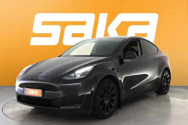 Musta Maastoauto, Tesla Model Y – VAR-17063