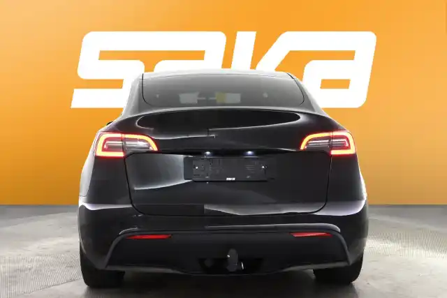 Musta Maastoauto, Tesla Model Y – VAR-17063