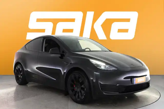 Musta Maastoauto, Tesla Model Y – VAR-17063