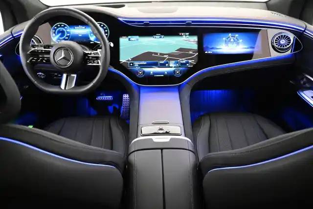 Vihreä Maastoauto, Mercedes-Benz EQE SUV – VAR-17234