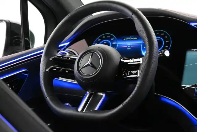 Vihreä Maastoauto, Mercedes-Benz EQE SUV – VAR-17234