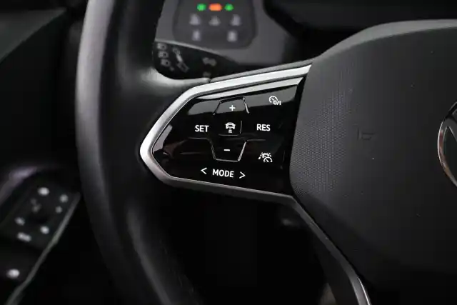 Valkoinen Viistoperä, Volkswagen ID.3 – VAR-17318