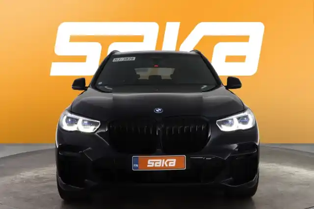 Musta Maastoauto, BMW X5 – VAR-17460