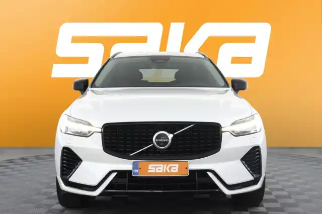 Valkoinen Maastoauto, Volvo XC60 – VAR-17494