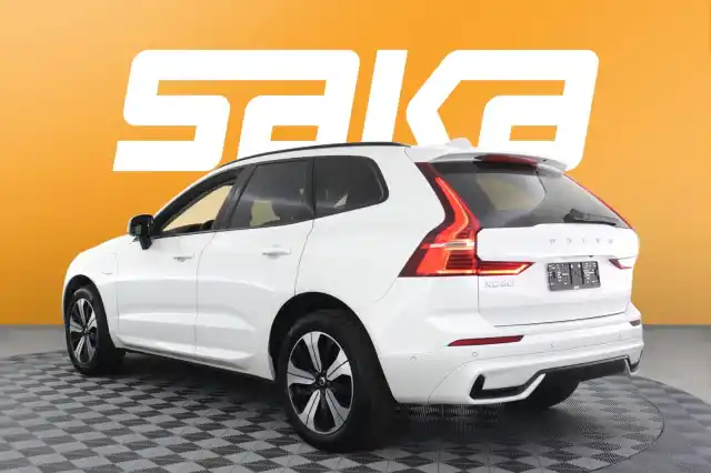 Valkoinen Maastoauto, Volvo XC60 – VAR-17494