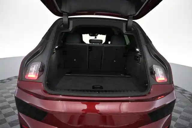 Punainen Maastoauto, BMW iX – VAR-17544