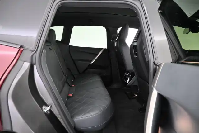 Punainen Maastoauto, BMW iX – VAR-17544