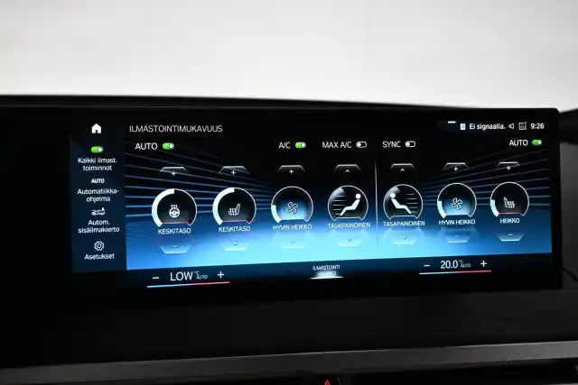 Punainen Maastoauto, BMW iX – VAR-17544