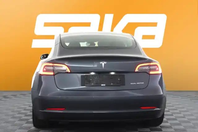 Harmaa Sedan, Tesla Model 3 – VAR-17648