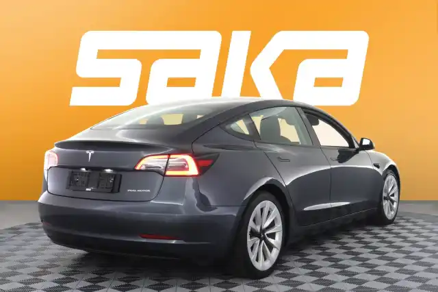 Harmaa Sedan, Tesla Model 3 – VAR-17648