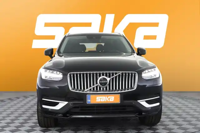 Musta Maastoauto, Volvo XC90 – VAR-17667