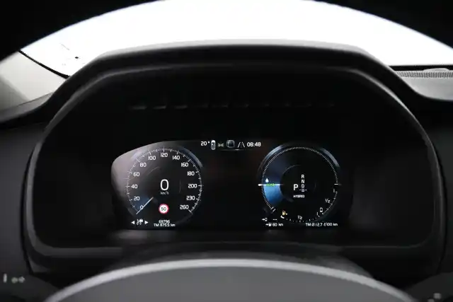 Musta Maastoauto, Volvo XC90 – VAR-17667