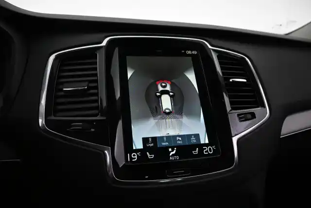 Musta Maastoauto, Volvo XC90 – VAR-17667