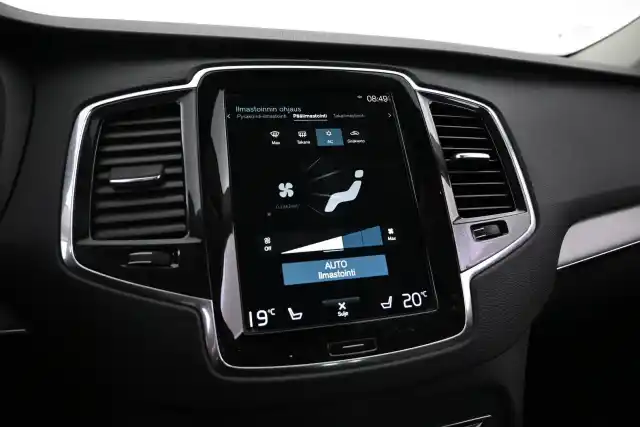 Musta Maastoauto, Volvo XC90 – VAR-17667