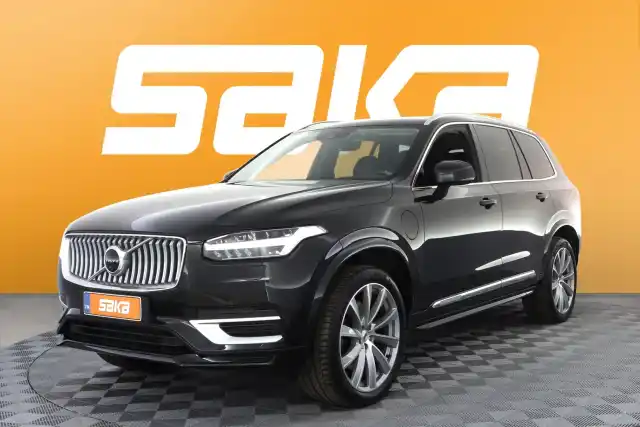 Musta Maastoauto, Volvo XC90 – VAR-17667