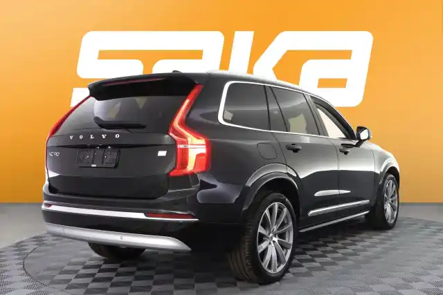 Musta Maastoauto, Volvo XC90 – VAR-17667