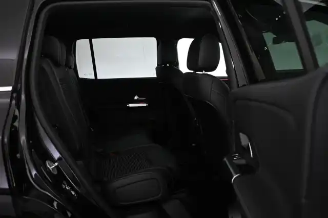 Musta Maastoauto, Mercedes-Benz EQB – VAR-17856