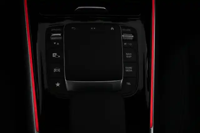 Musta Maastoauto, Mercedes-Benz EQB – VAR-17856