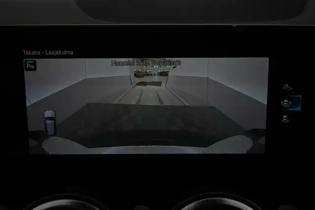 Musta Maastoauto, Mercedes-Benz EQB – VAR-17856