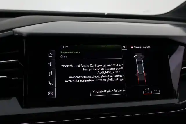 Valkoinen Maastoauto, Audi Q4 e-tron – VAR-17887