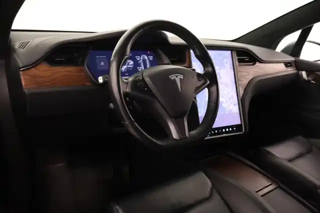 Harmaa Maastoauto, Tesla Model X – VAR-18345