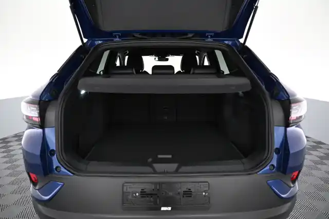 Sininen Maastoauto, Volkswagen ID.4 – VAR-18394