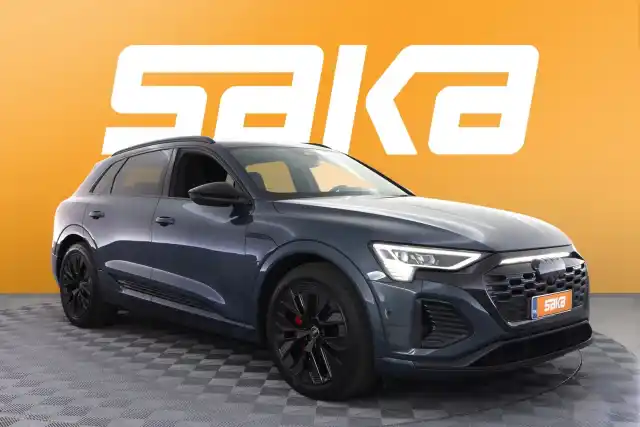 Sininen Maastoauto, Audi Q8 e-tron – VAR-18531