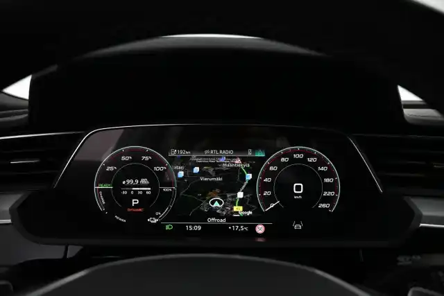 Sininen Maastoauto, Audi Q8 e-tron – VAR-18531