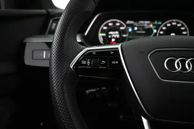 Sininen Maastoauto, Audi Q8 e-tron – VAR-18531
