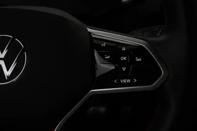 Musta Maastoauto, Volkswagen ID.4 – VAR-18597