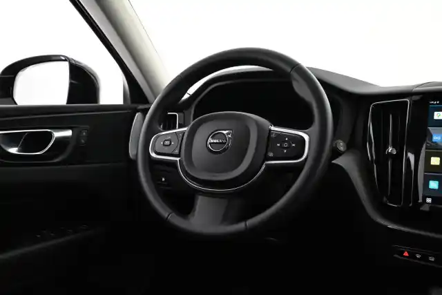 Musta Maastoauto, Volvo XC60 – VAR-18636