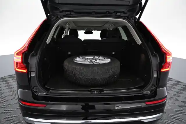 Musta Maastoauto, Volvo XC60 – VAR-18636
