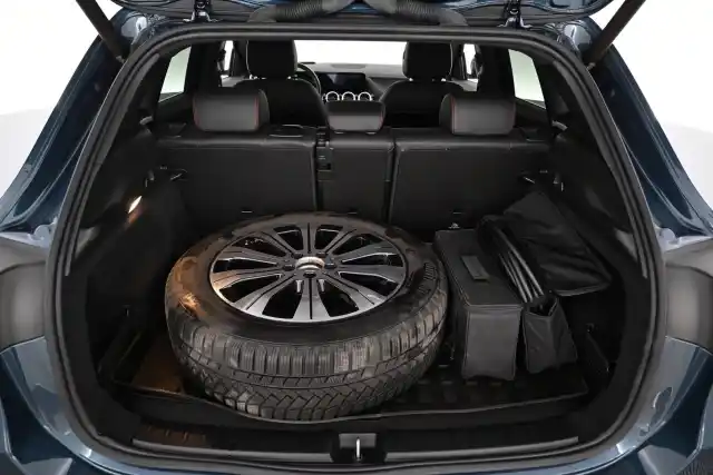 Sininen Maastoauto, Mercedes-Benz EQA – VAR-18694