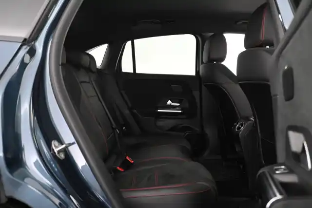Sininen Maastoauto, Mercedes-Benz EQA – VAR-18694