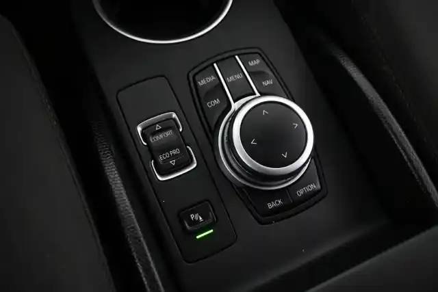 Valkoinen Viistoperä, BMW i3 – VAR-19690