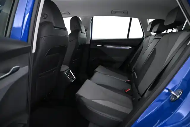 Sininen Maastoauto, Skoda Enyaq – VAR-19772