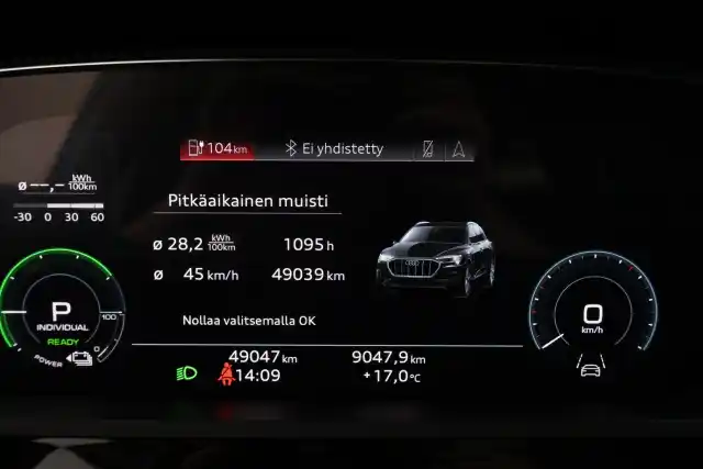 Musta Maastoauto, Audi e-tron – VAR-20205