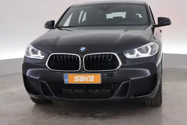 Musta Maastoauto, BMW X2 – VAR-20220