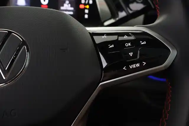 Punainen Viistoperä, Volkswagen ID.5 – VAR-20262