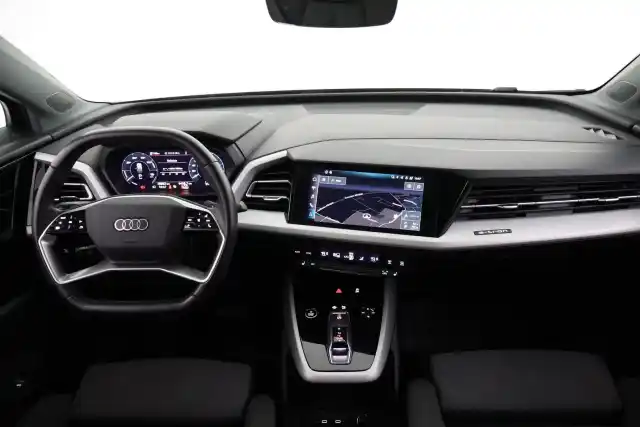 Musta Maastoauto, Audi Q4 e-tron – VAR-20306