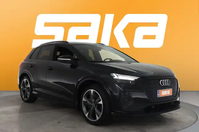 Musta Maastoauto, Audi Q4 e-tron – VAR-20306