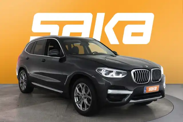 Harmaa Maastoauto, BMW X3 – VAR-20333