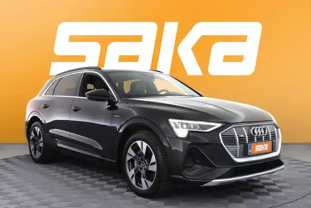 Harmaa Maastoauto, Audi e-tron – VAR-20347