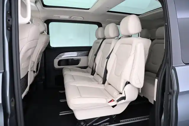 Harmaa Tila-auto, Mercedes-Benz EQV – VAR-20377